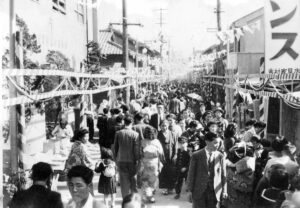 かつての商店街の賑わい